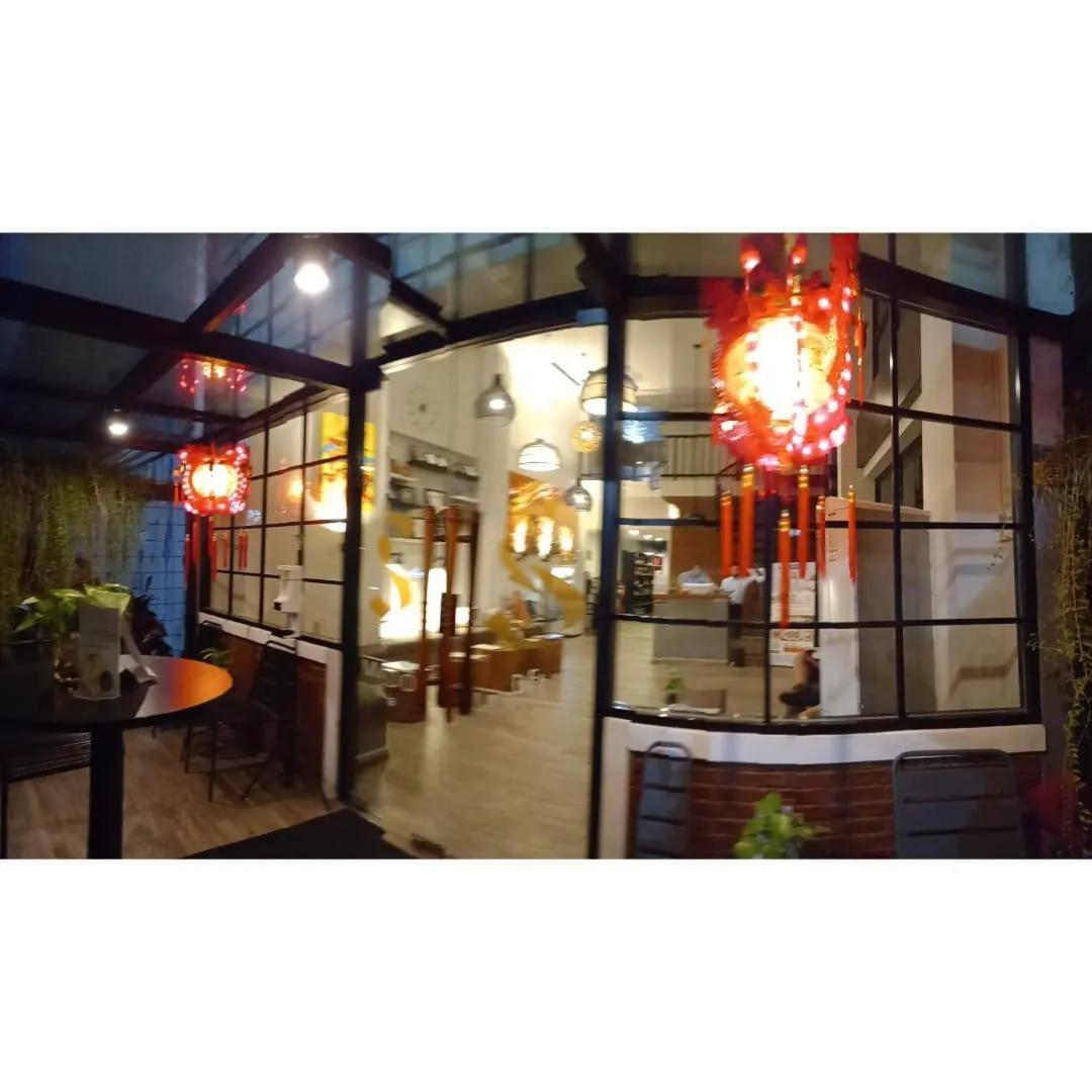 S Loft Manado Hotel Екстериор снимка